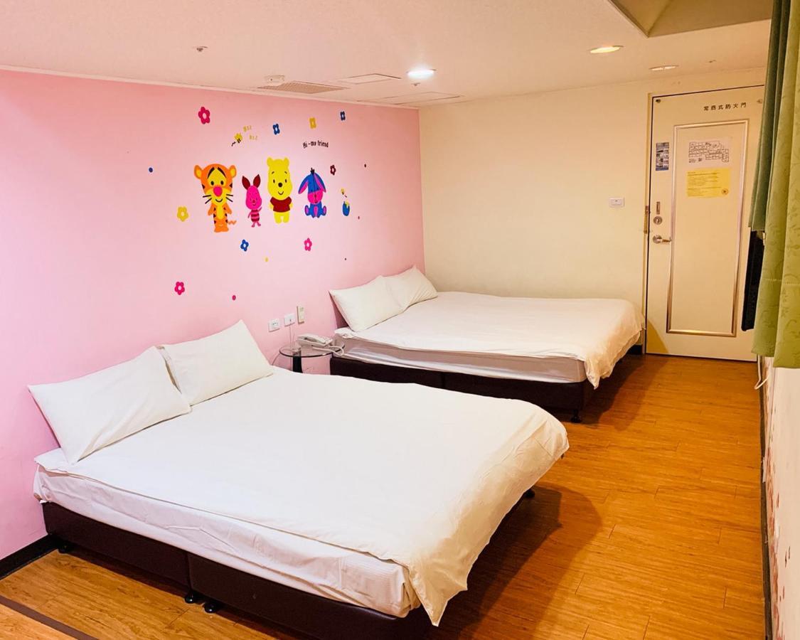 Easyinn Hotel & Hostel Tainan Exterior photo