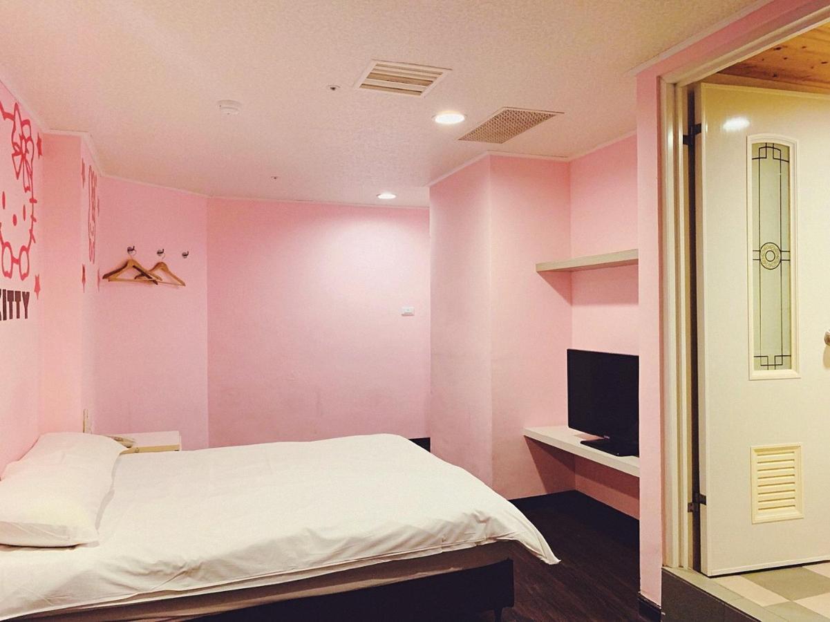 Easyinn Hotel & Hostel Tainan Exterior photo