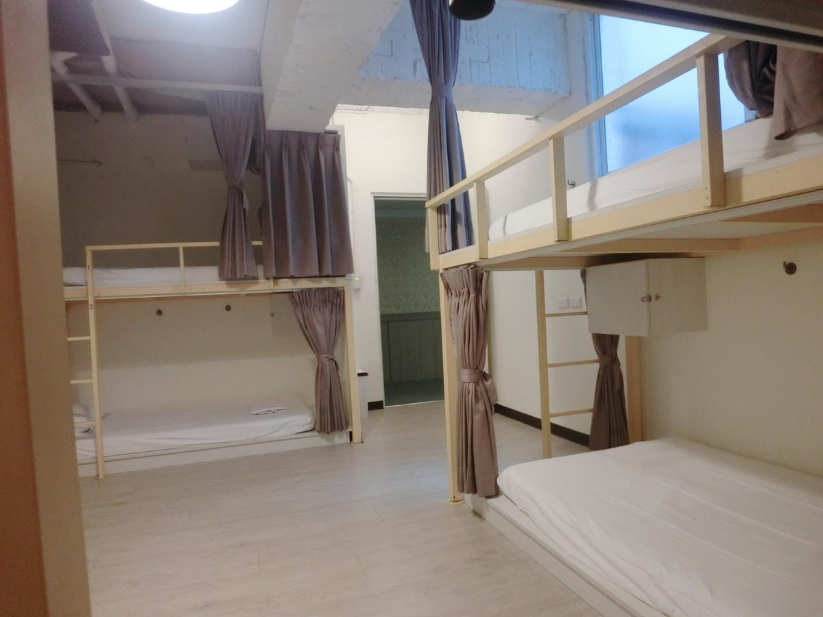 Easyinn Hotel & Hostel Tainan Exterior photo